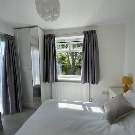 Dingley Dell - Superb Location For Truro In Private Accommodation Perranwell Eksteriør billede