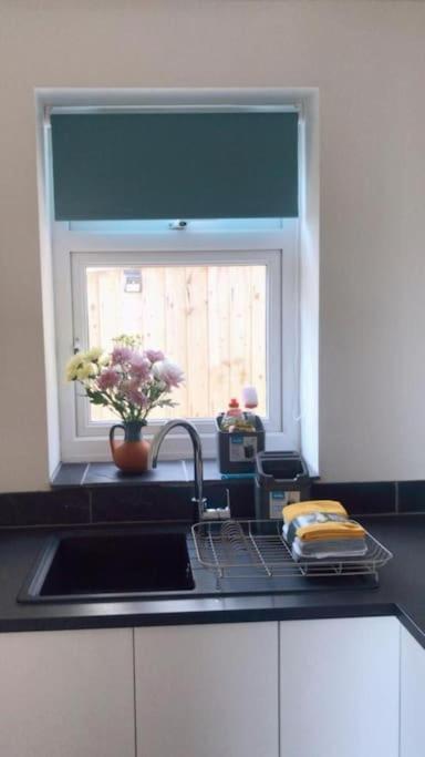 Dingley Dell - Superb Location For Truro In Private Accommodation Perranwell Eksteriør billede